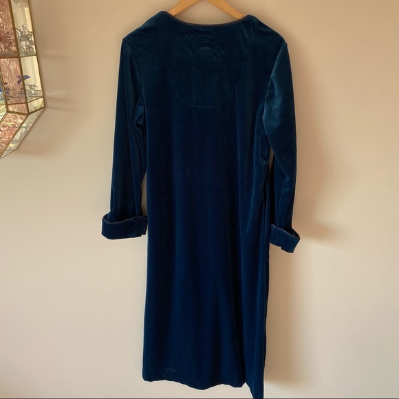 Vintage Night Robe - Picture 4 of 5